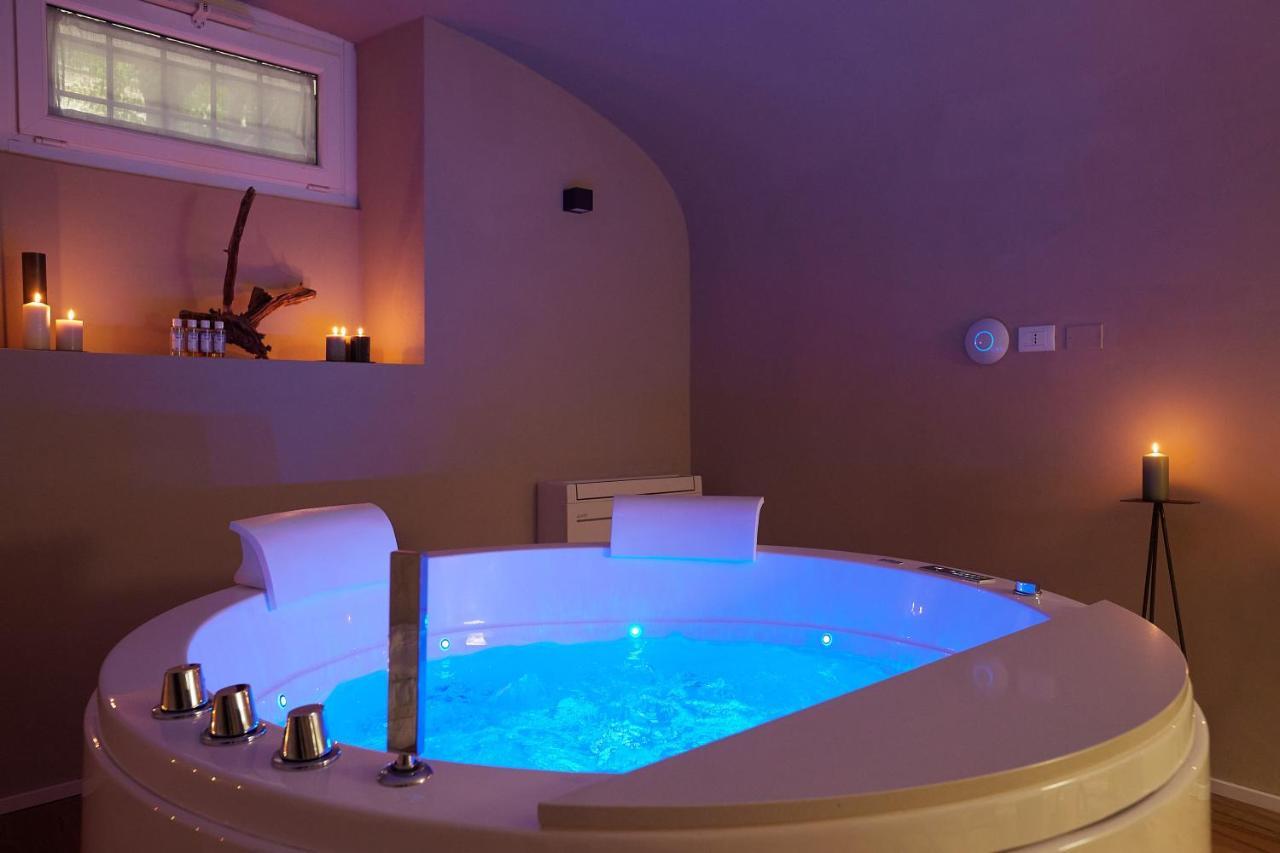 Queen Room Spa Bath