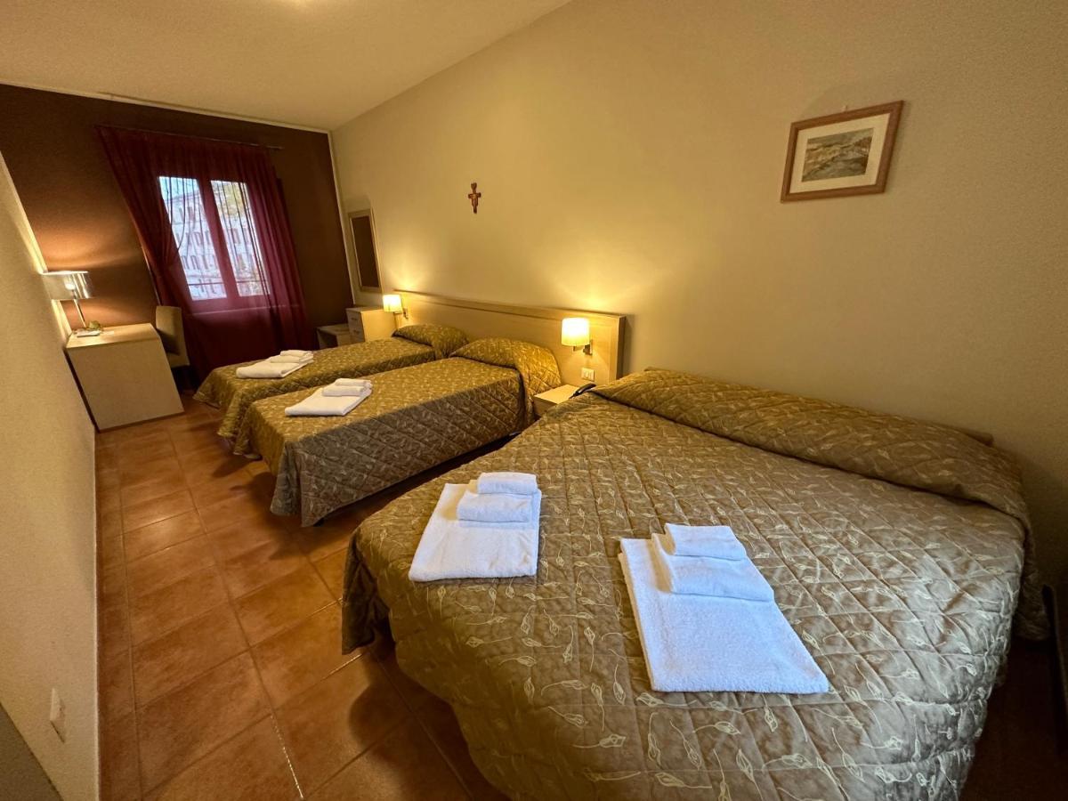 Standard Quadruple Room,1487530615:JPEG