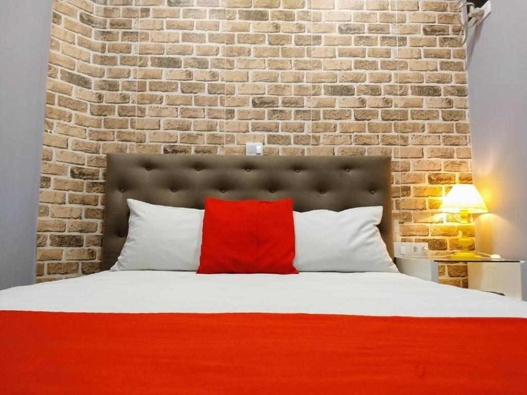 Single Room,1487546128:JPEG