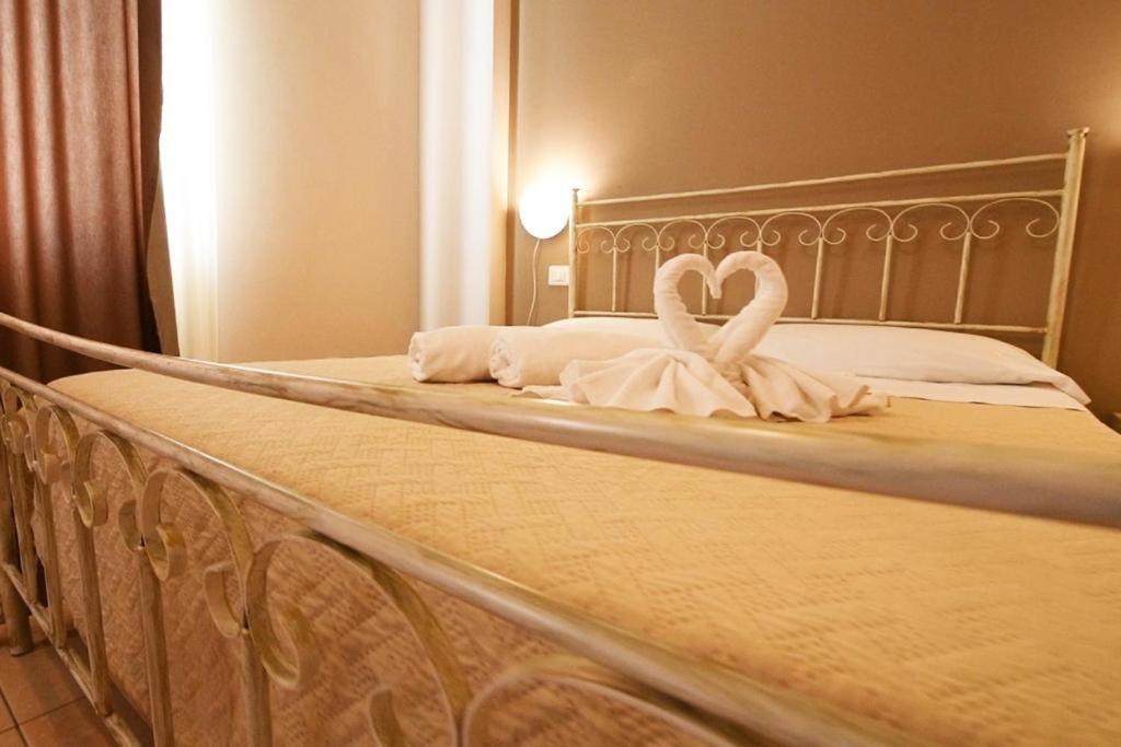 Standard Double Room,1487929504:JPEG
