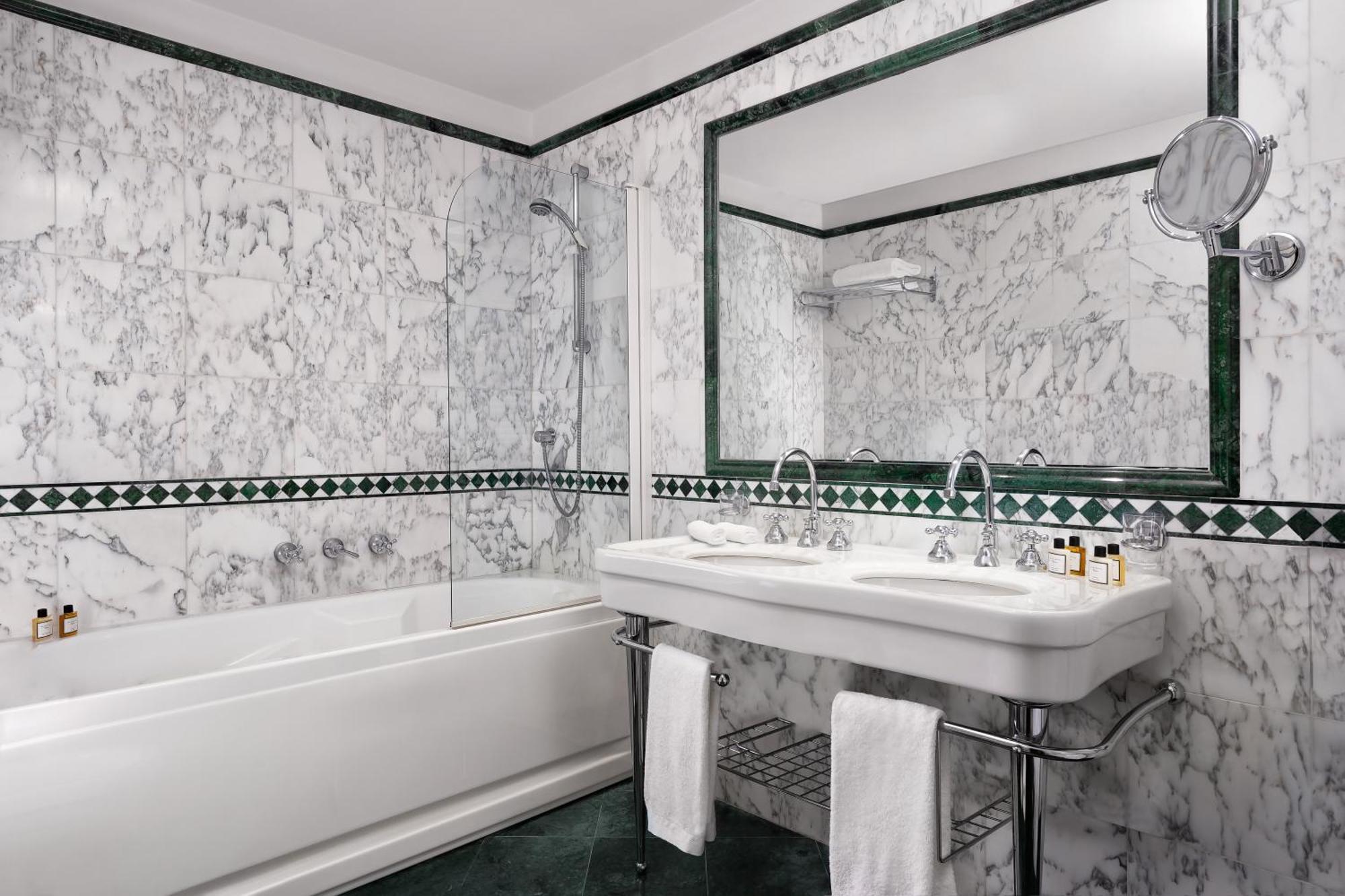 Junior Suite,1765154914:JPEG