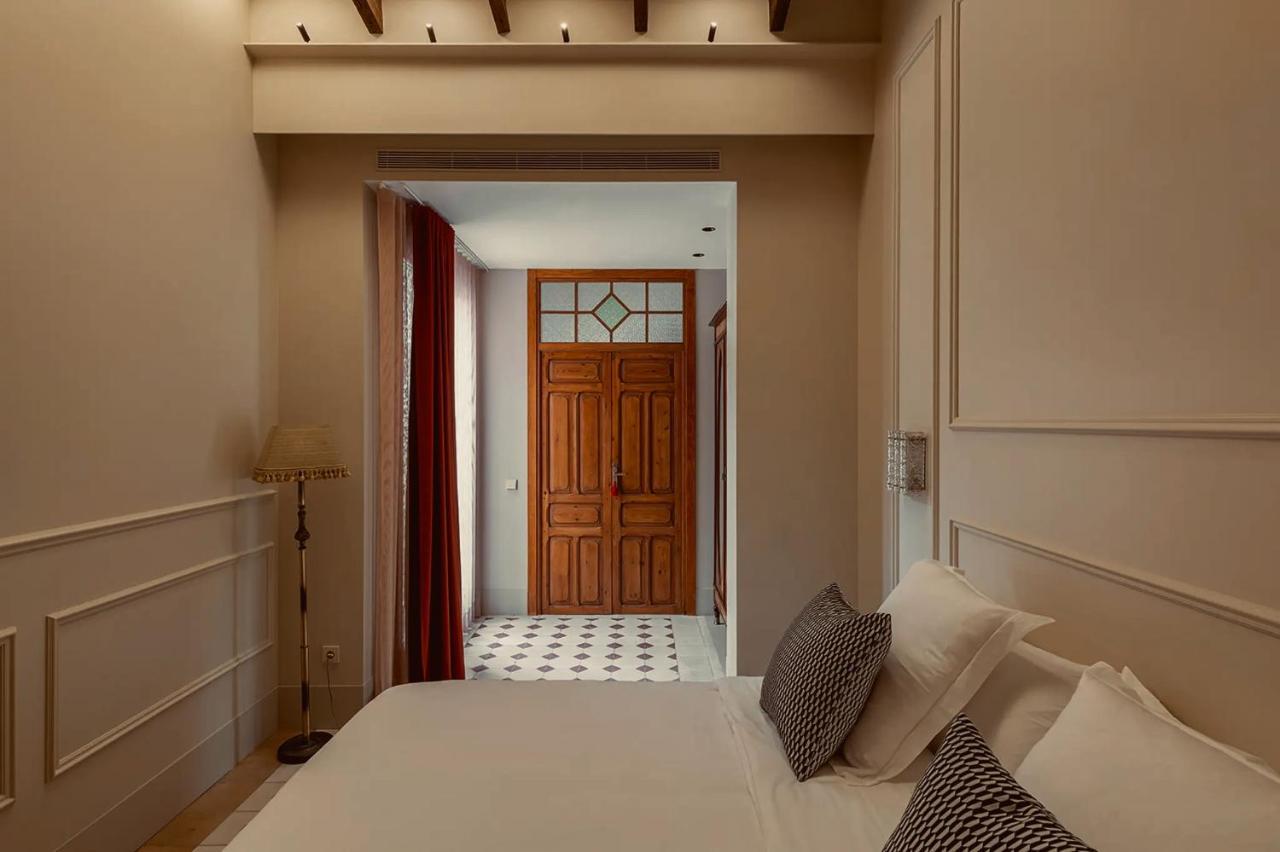 Deluxe Double Room Shower,1486581493:JPEG