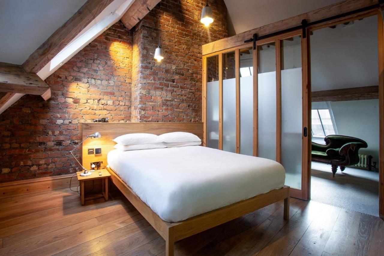 Superior King Room,1491639859:JPEG