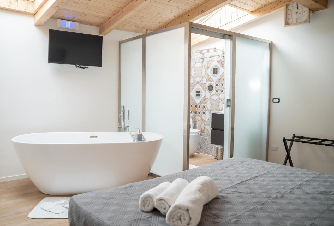 Superior Double Room,1492356772:JPEG