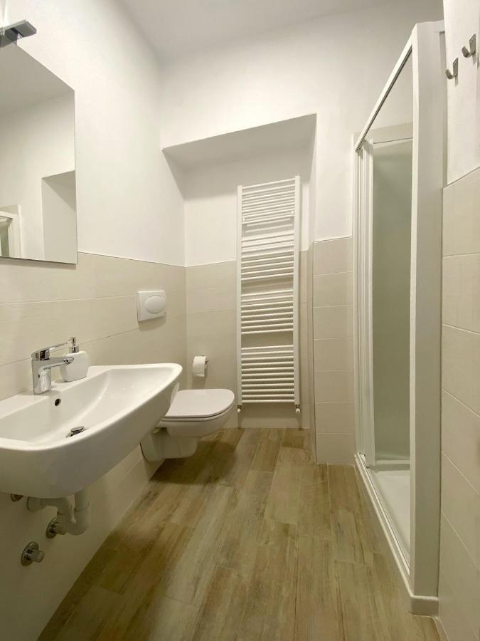 Double Room Private Bathroom,1492968373:JPEG