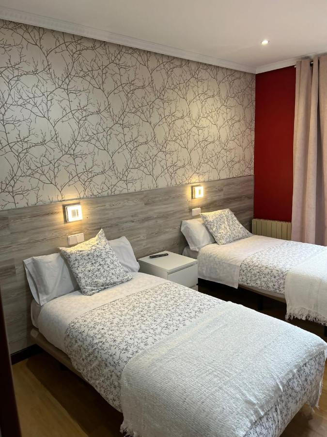 Twin Room,1494000508:JPEG