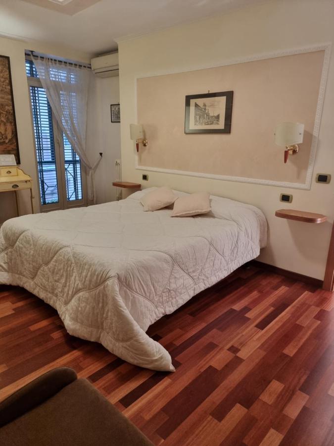 Triple Room,1588227664:JPEG
