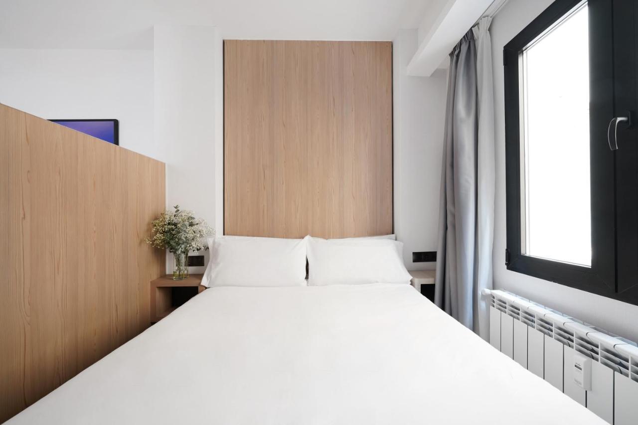 Medium Studio Kitchenette,1537926733:JPEG