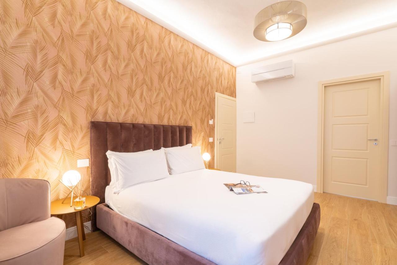 Deluxe Queen Room,1498517041:JPEG