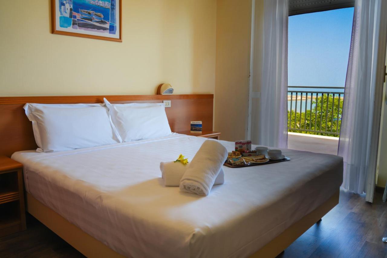 Double Room Balcony Sea View,1498548628:JPEG