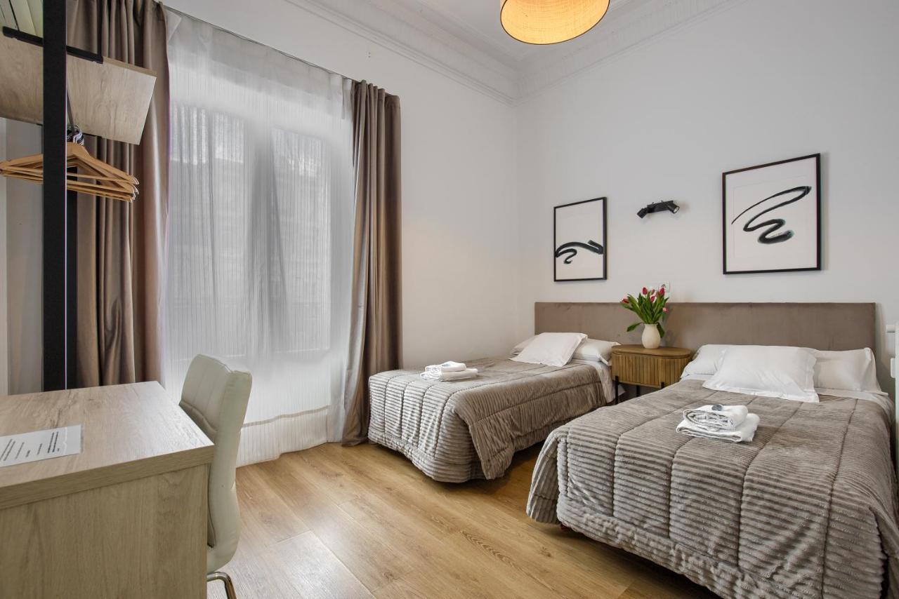 Twin Room,1498991284:JPEG
