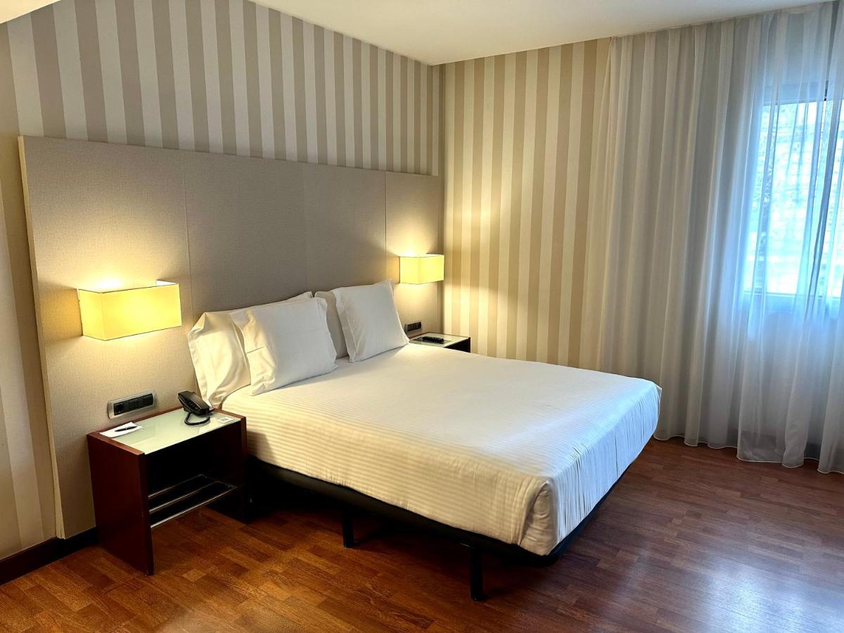 Double or Twin Room,723927703:JPEG