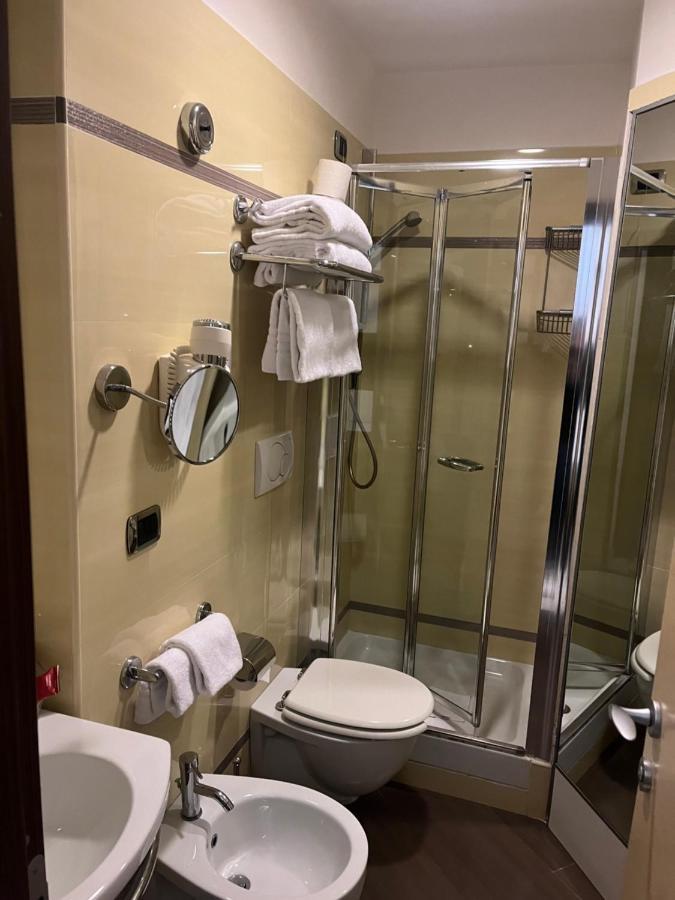 Small Double Room,1498581346:JPEG