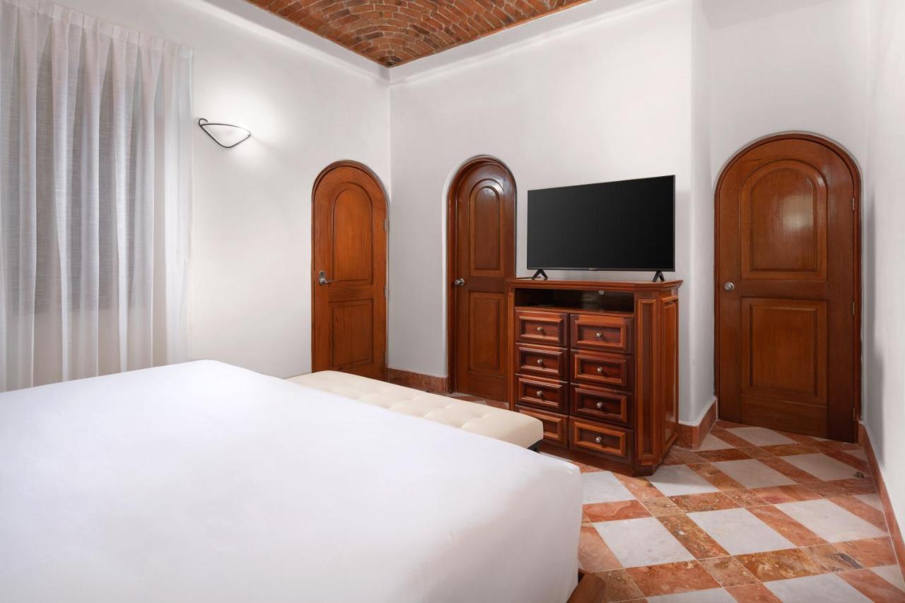 Deluxe Double Room,1710401782:JPEG
