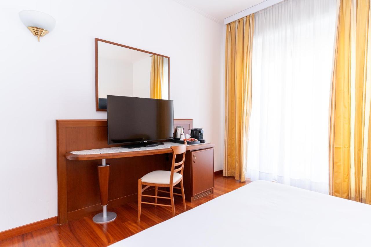 Deluxe Double Room Balcony,1146309580:JPEG