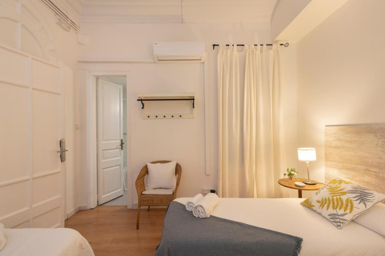 Double Room Shower,1523363575:JPEG