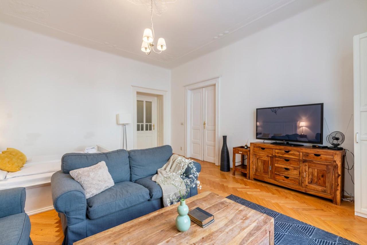 Apartment,1523981923:JPEG