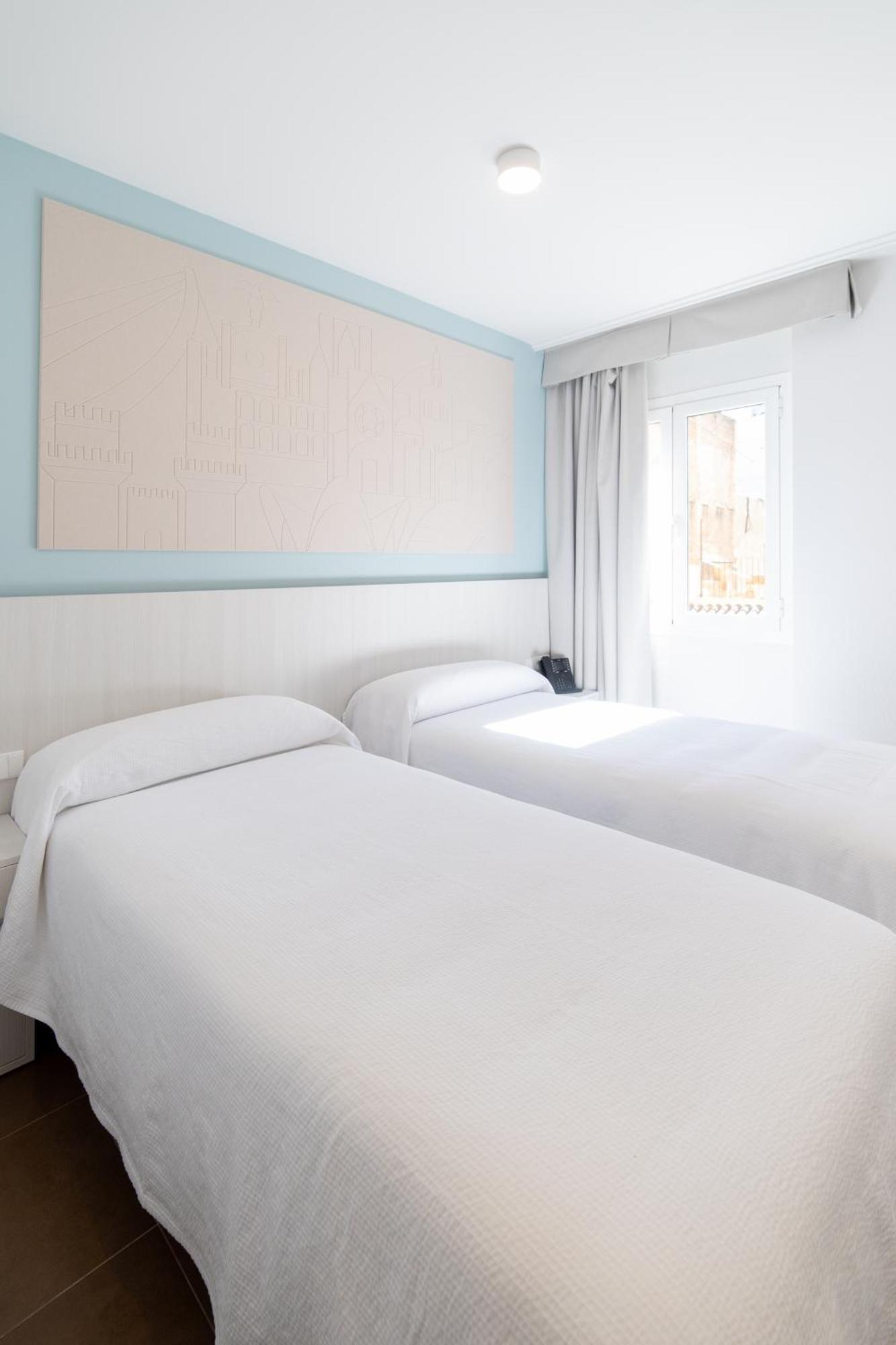 Twin Room,1498821601:JPEG