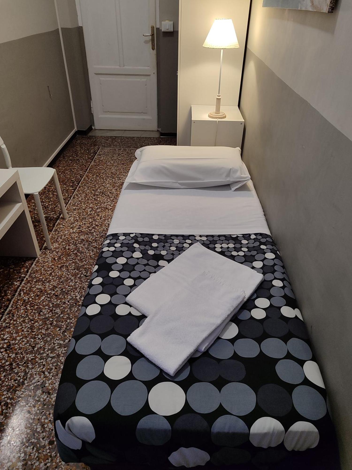 Single Room,1499823712:JPEG