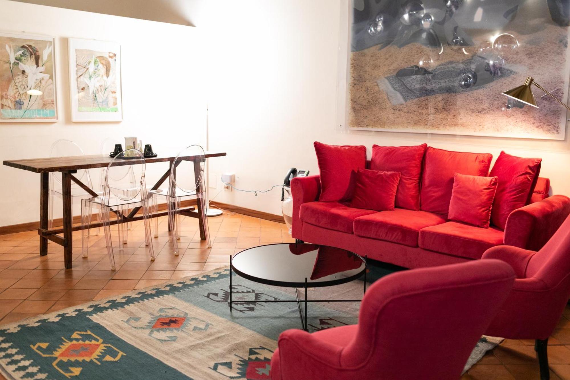 Two-Bedroom Apartment Balcony,1499841919:JPEG