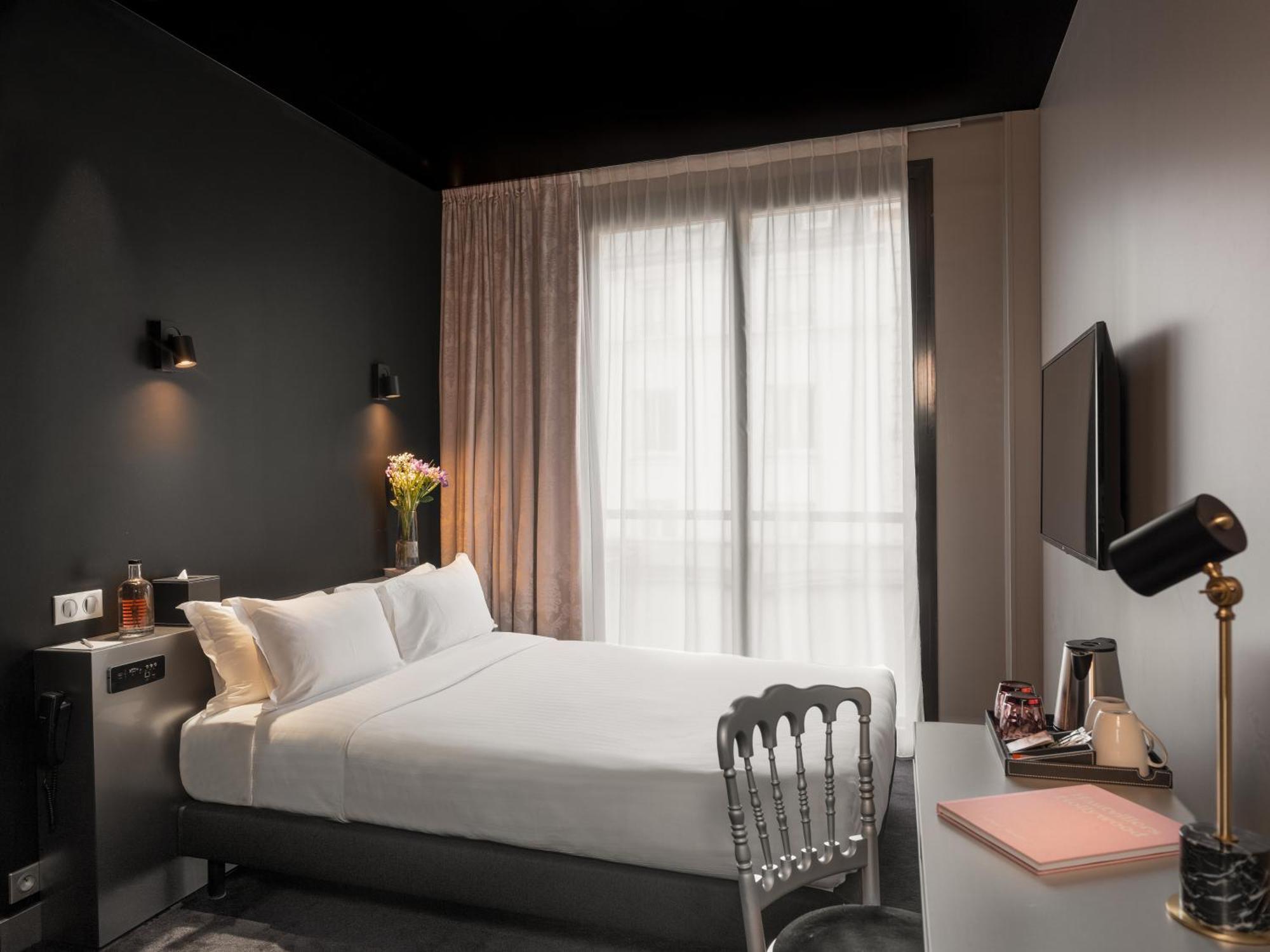 Classic Double Room,1498912297:JPEG