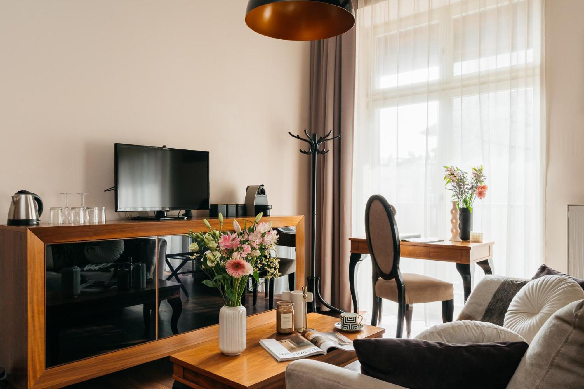 Standard Apartment,1498964686:JPEG