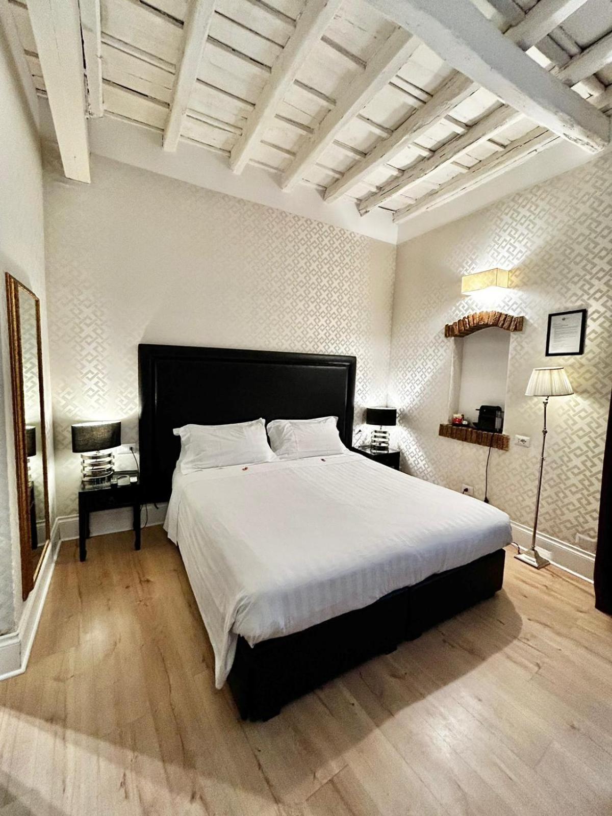 Superior Twin or Double Room,718611832:JPEG
