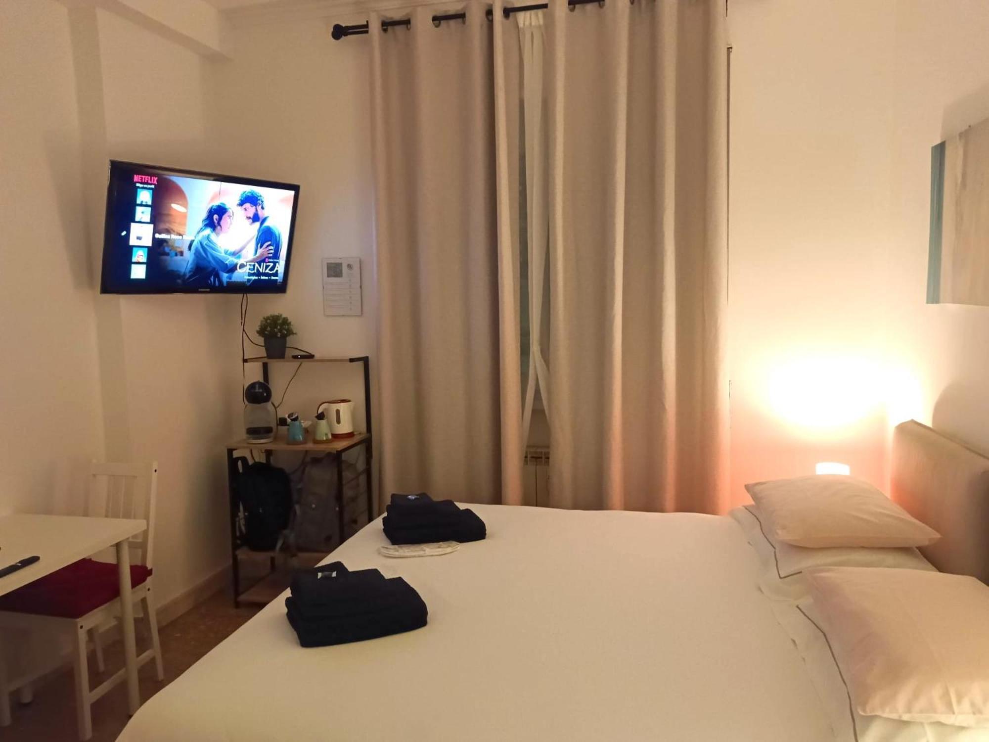 Double or Twin Room with Private Bathroom,1500191962:JPEG