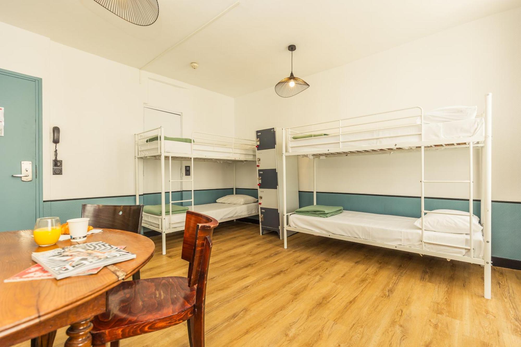 Bed 4-Bed Female Dormitory Room,1500271771:JPEG