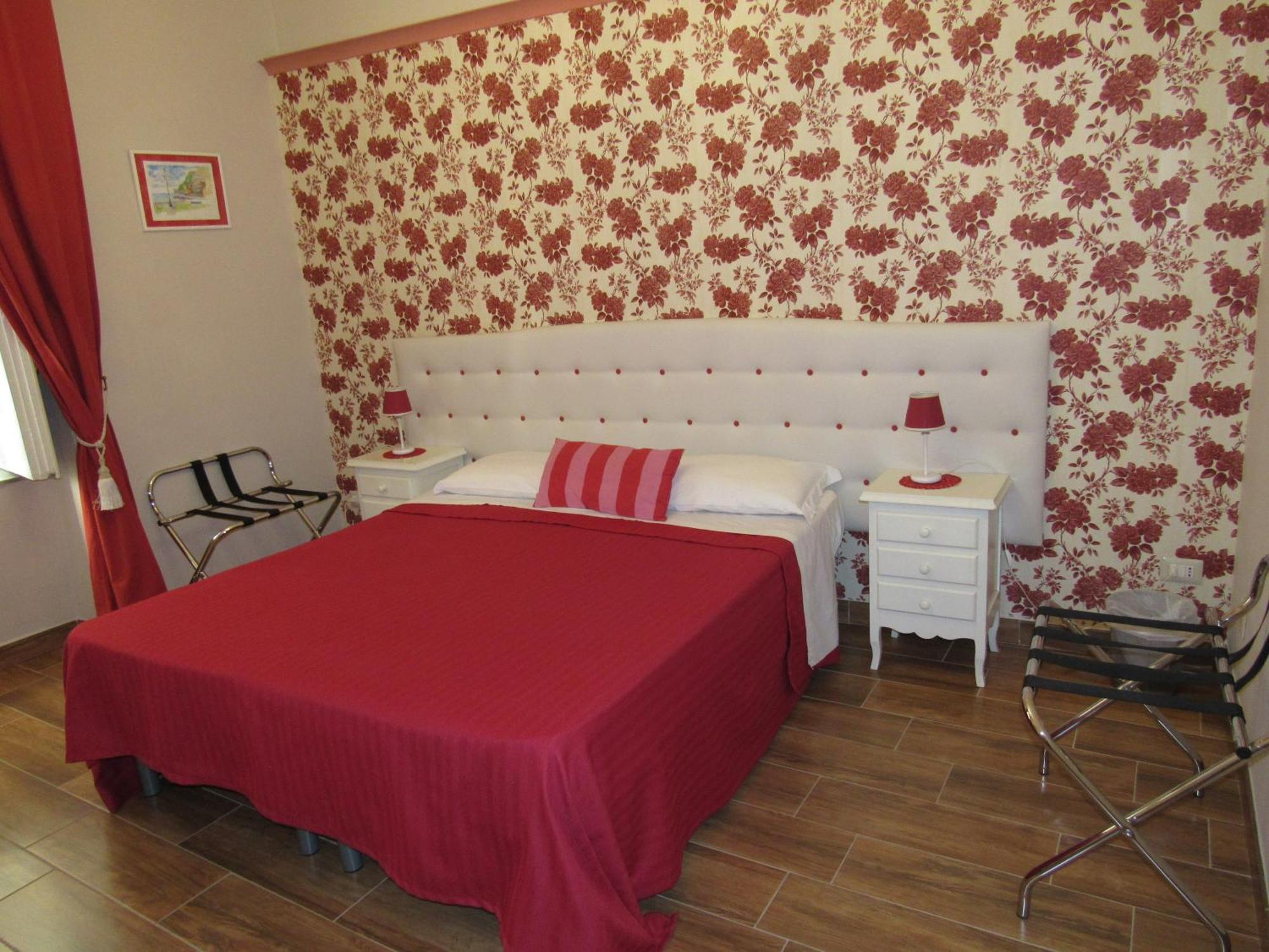 Double or Twin Room Private External Bathroom,1499004907:JPEG