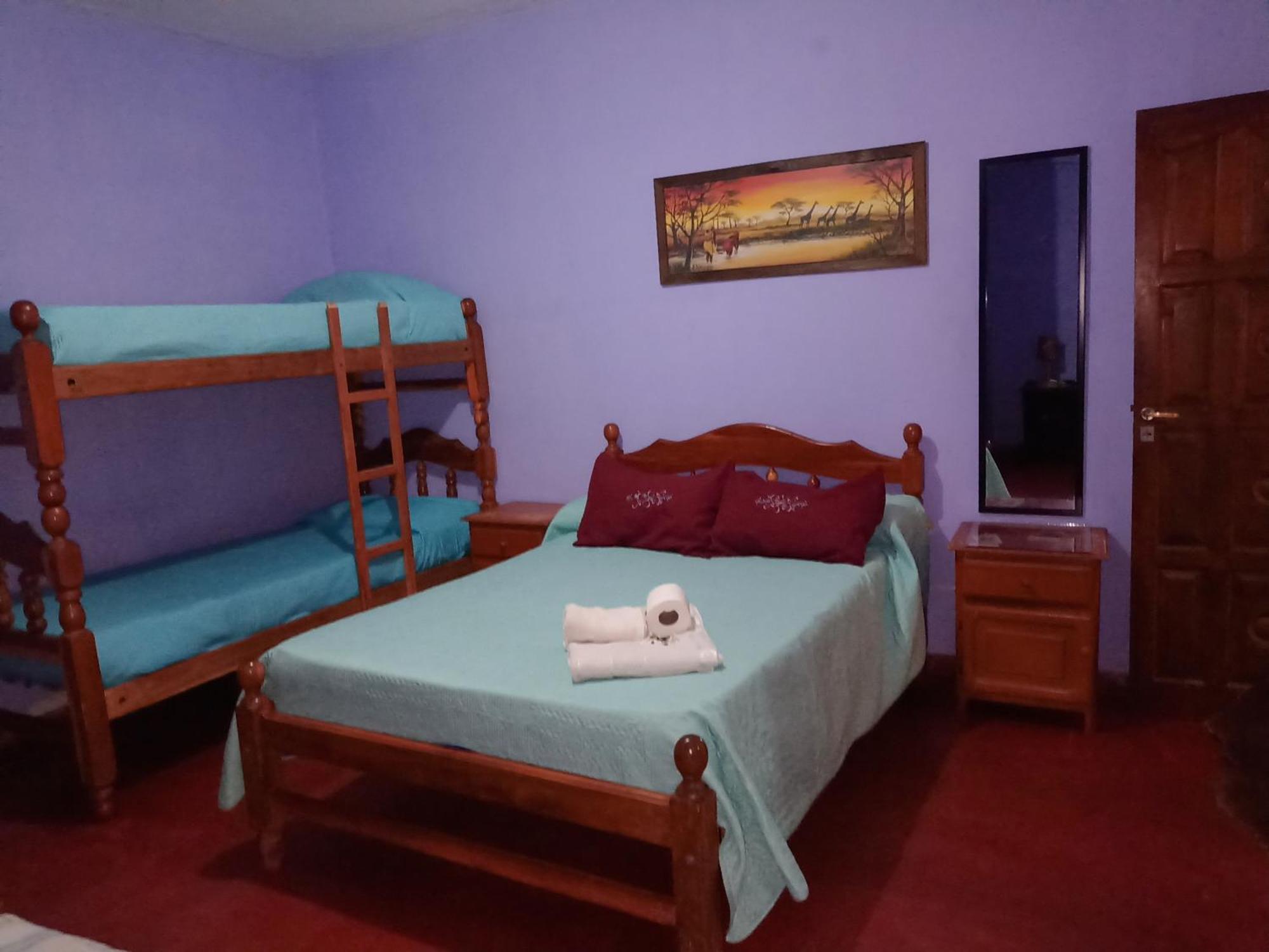 Habitación Cuádruple con baño privado