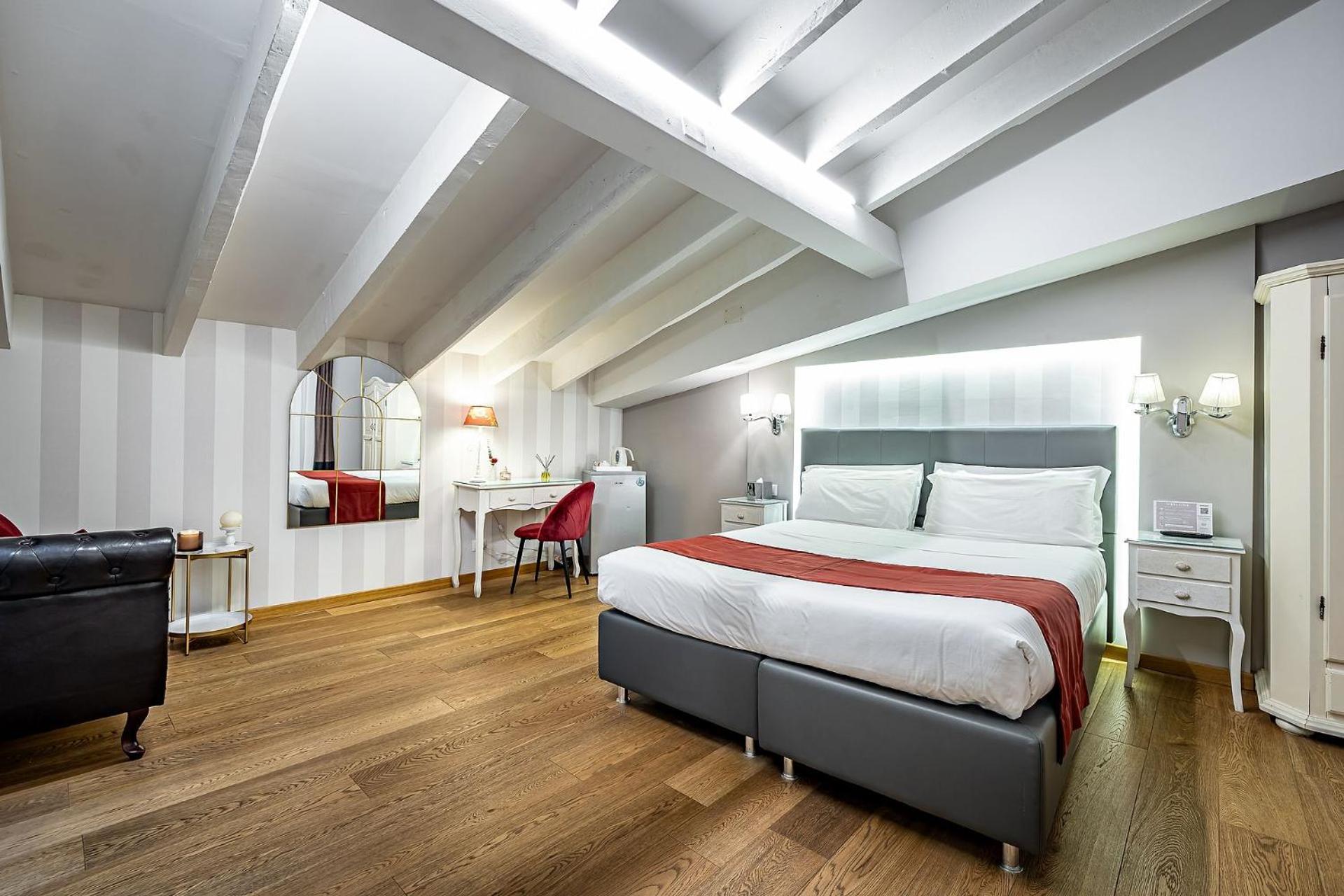 Double or Twin Room Attic