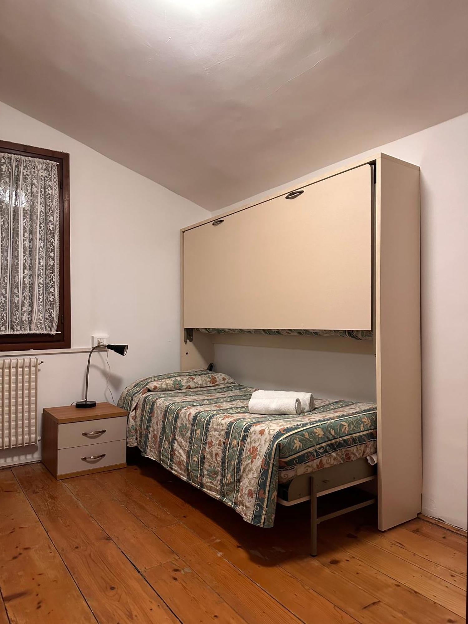 Single Room with Private Bathroom,1588236224:JPEG