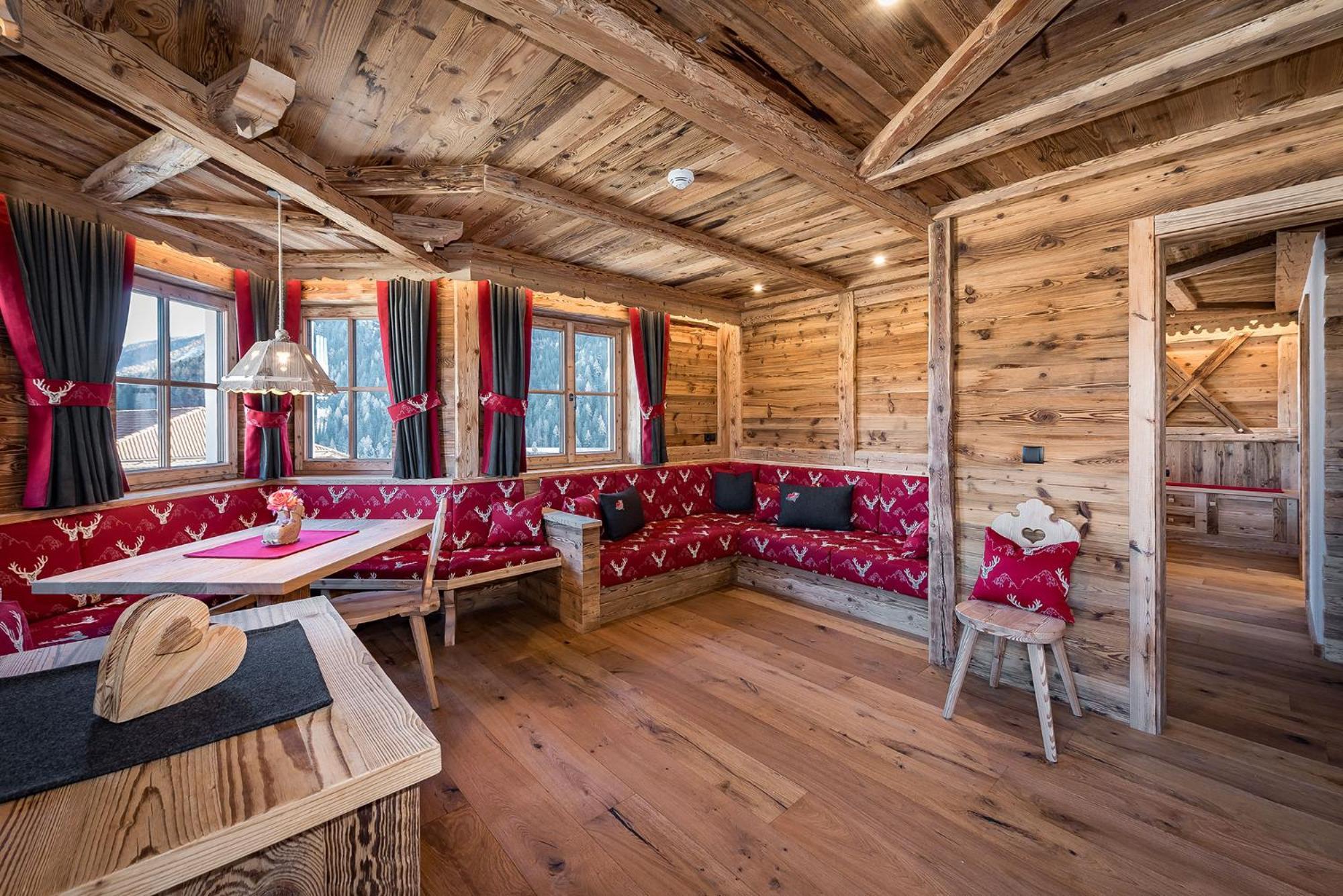Chalet,1499126089:JPEG