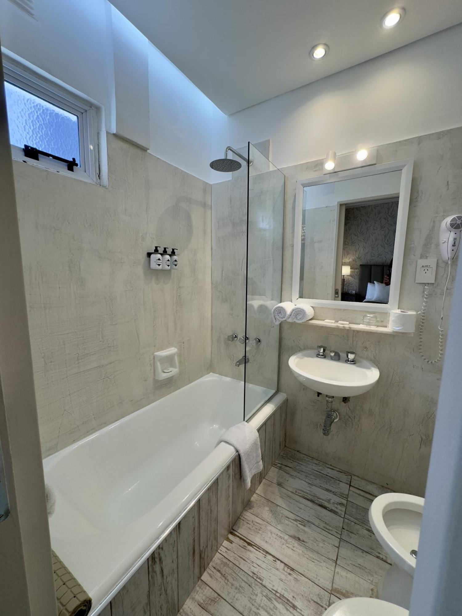 Two-Bedroom Suite,1500937549:JPEG