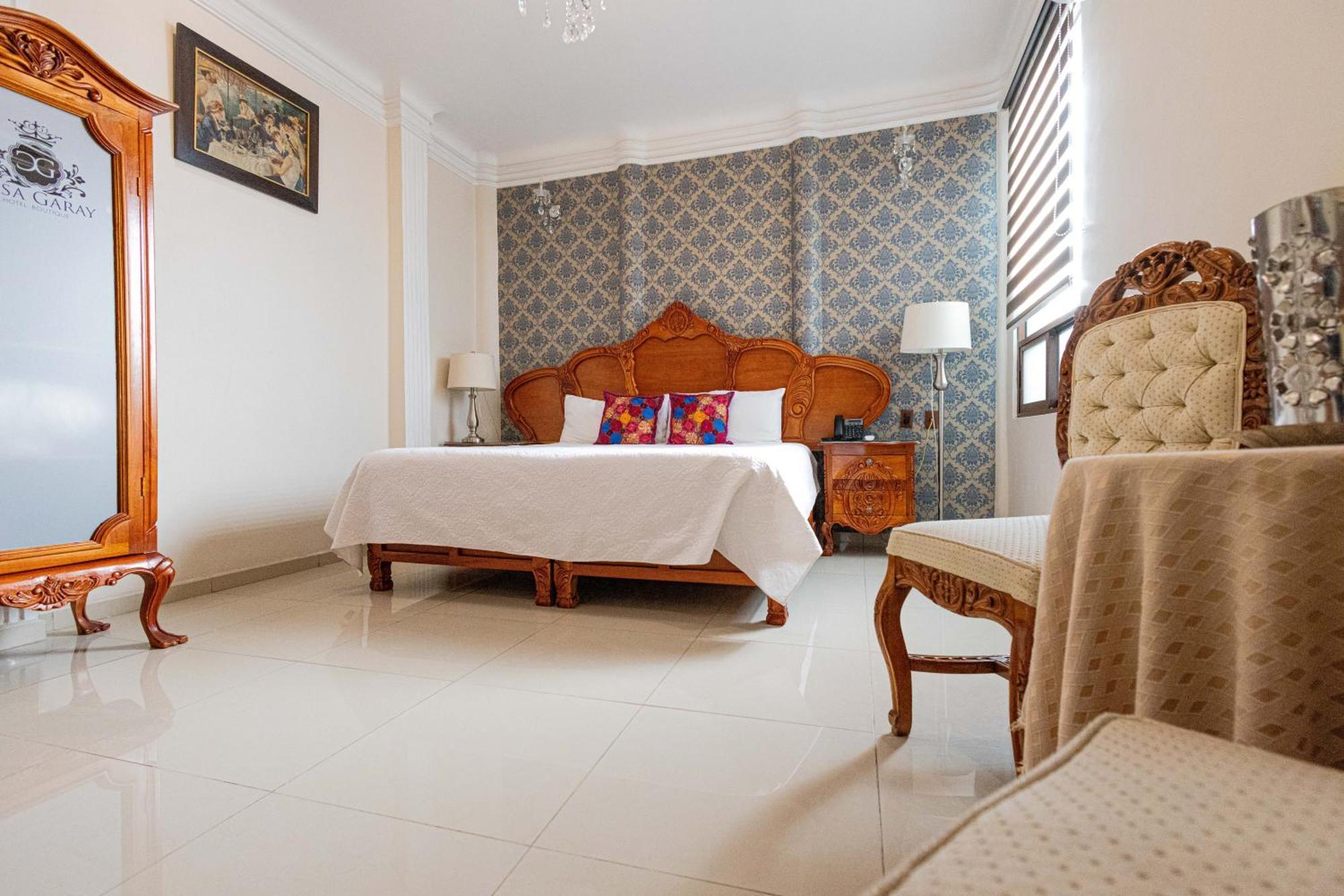 Deluxe King Room
