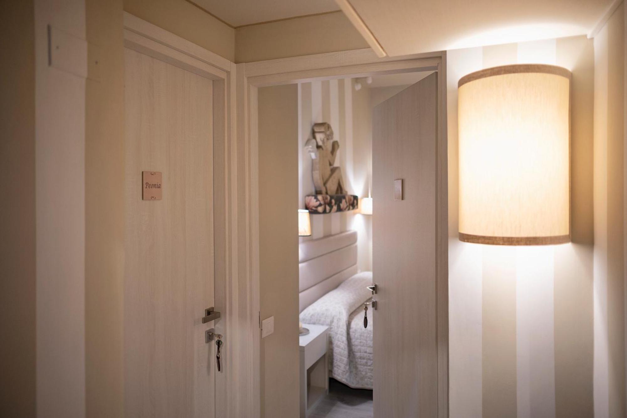 Large Double Room,1501719022:JPEG