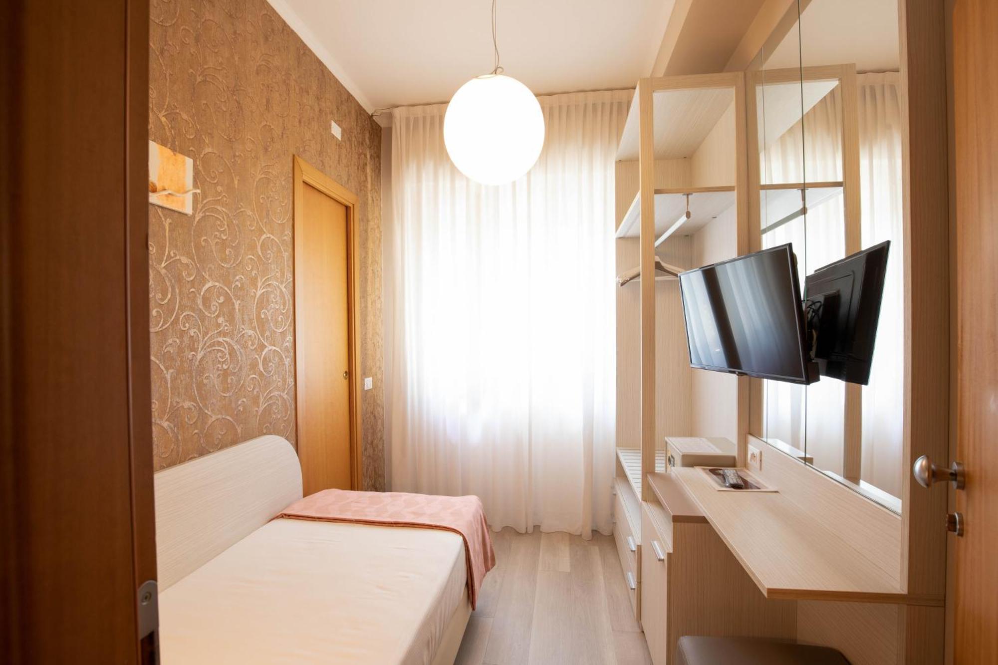Standard Single Room,1501738696:JPEG