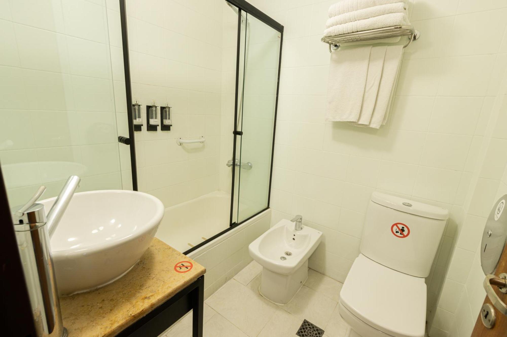 Triple Room,1594693351:JPEG