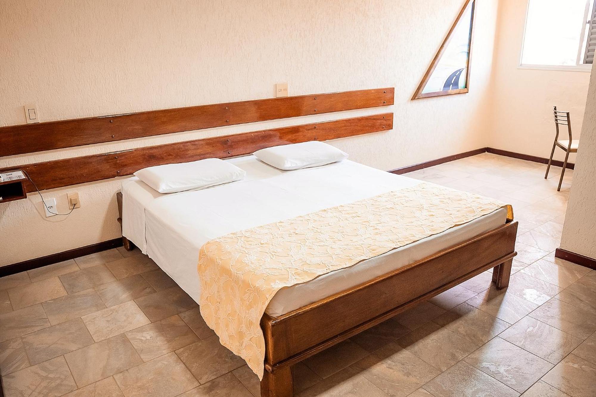 Standard Single Room,1499616838:JPEG