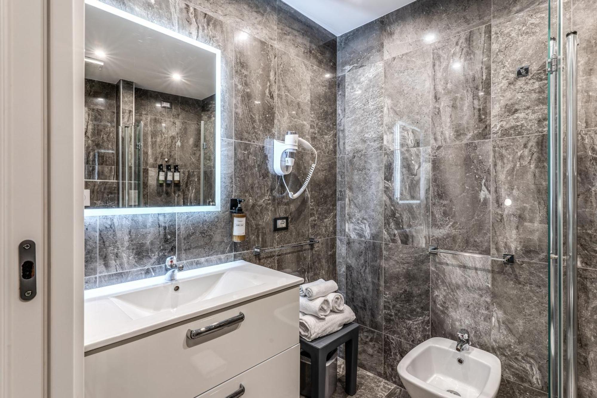 Double or Twin Room,1593798732:JPEG