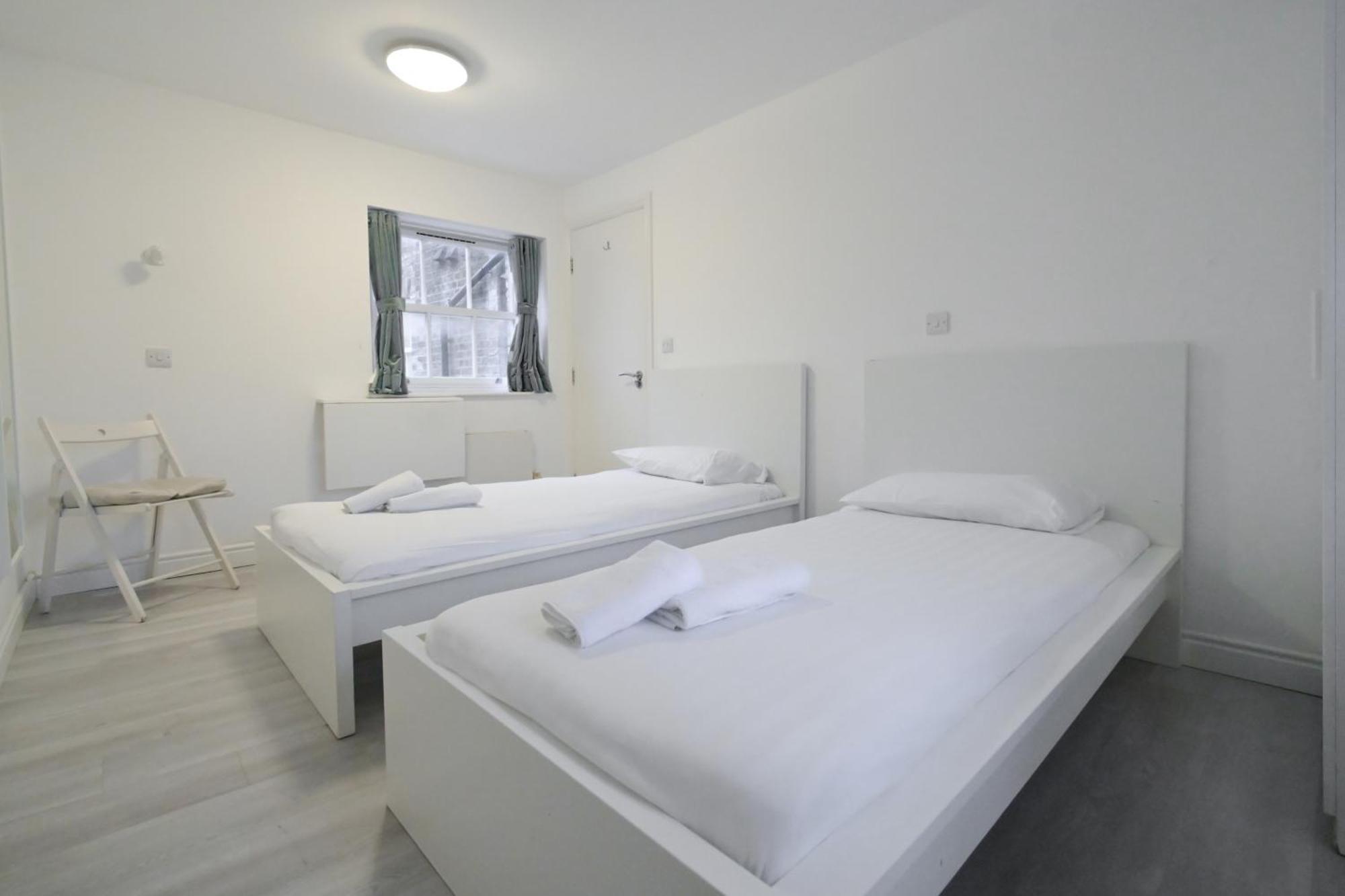 Two-Bedroom Apartment,1502803471:JPEG