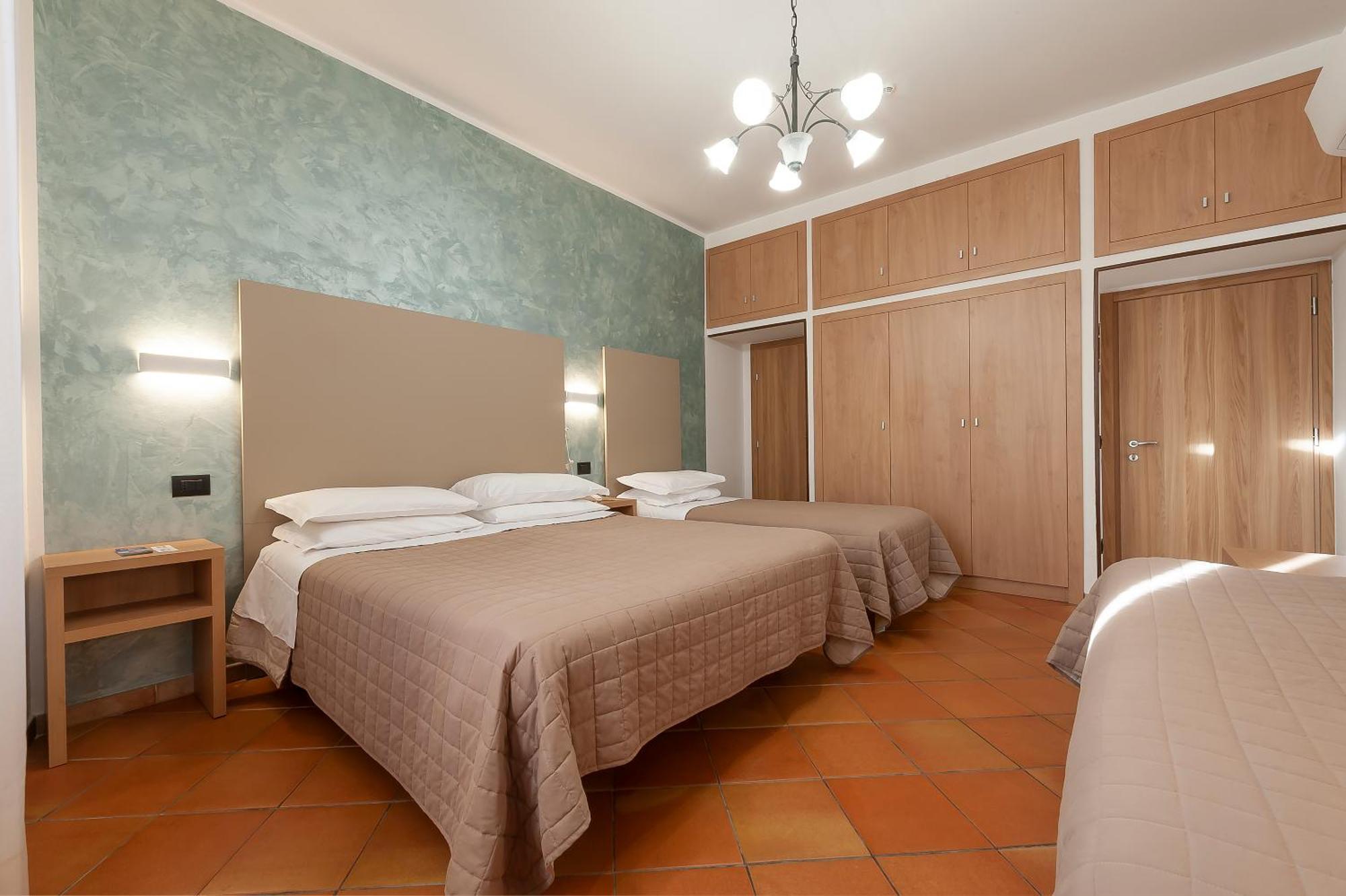 Basic Triple Room,1500071659:JPEG
