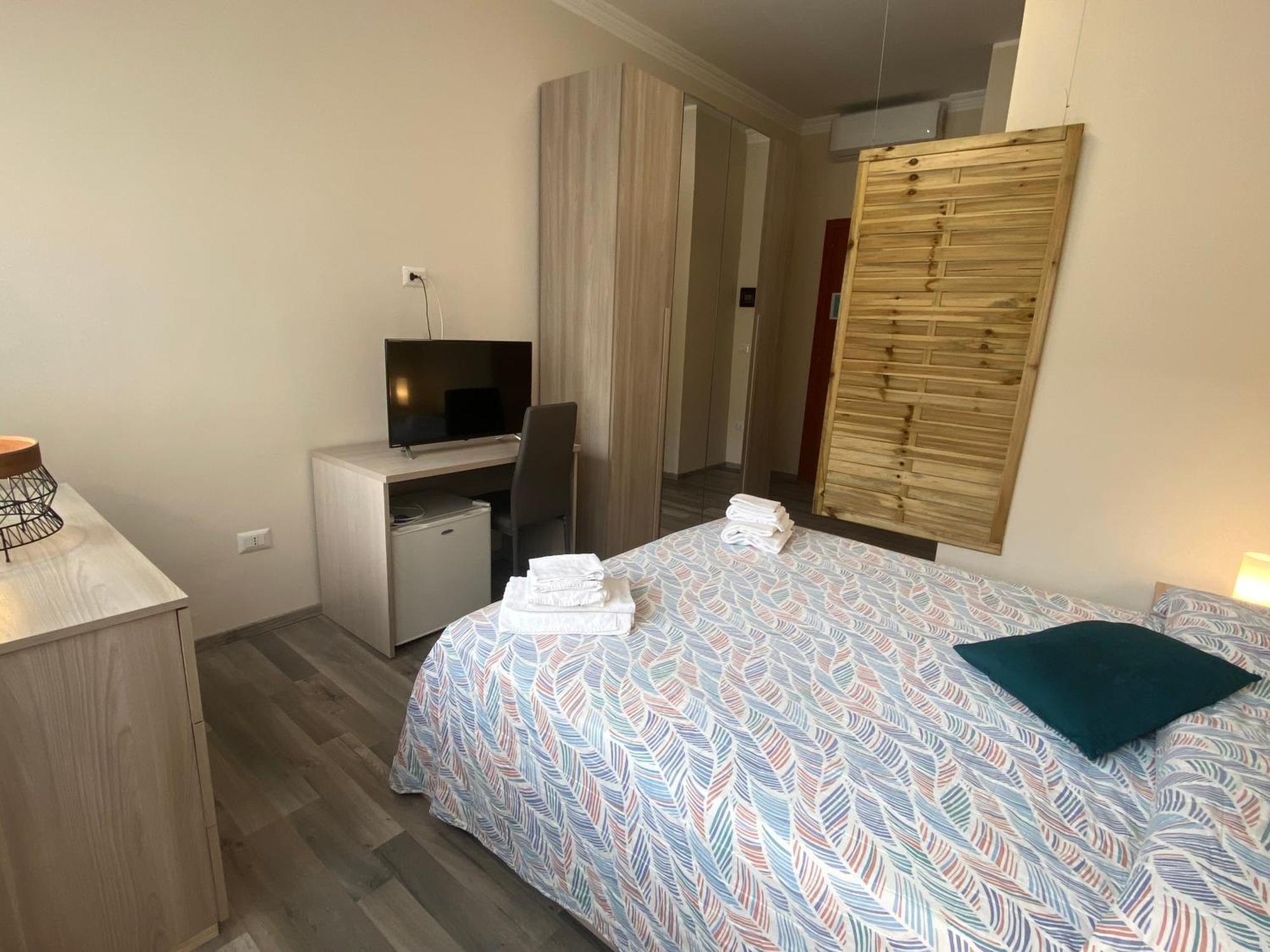 Standard King Room
