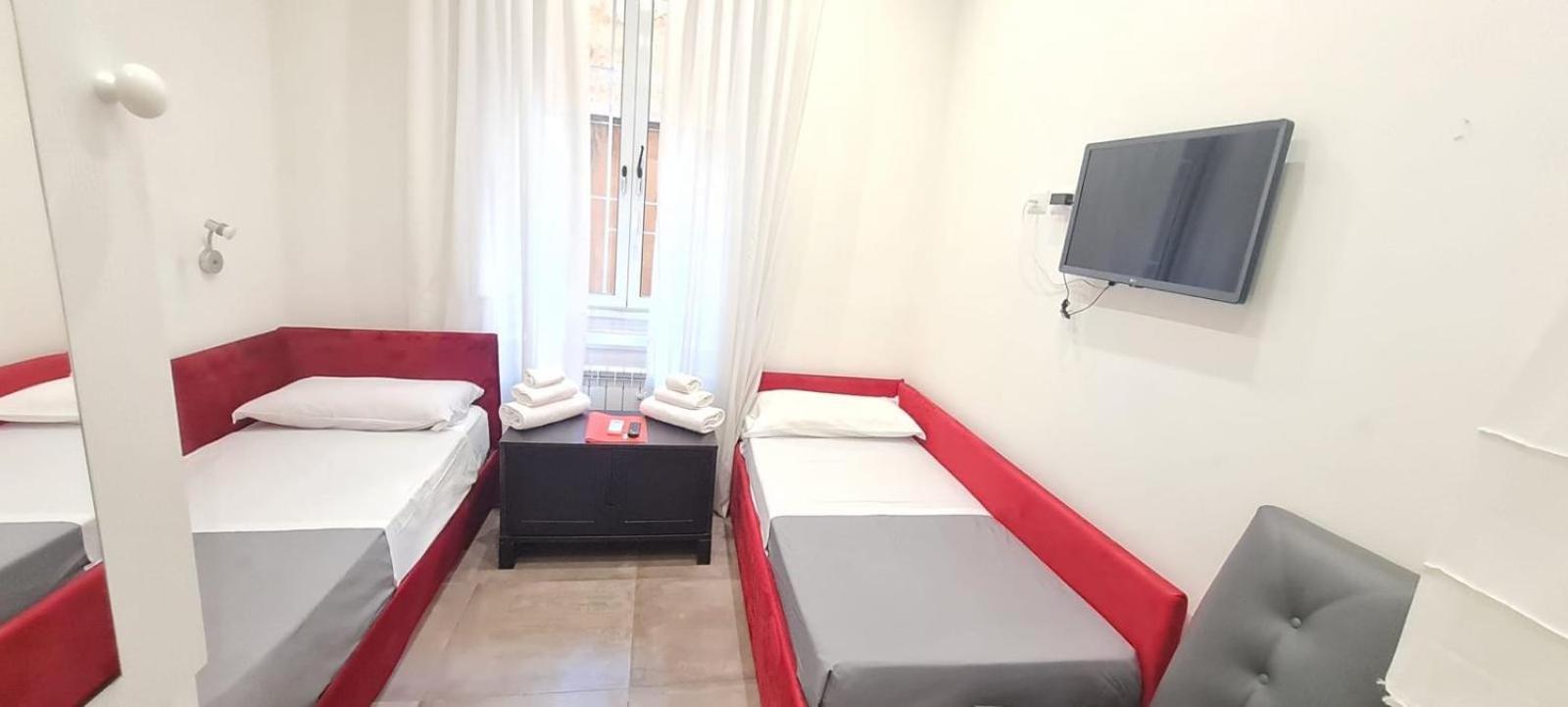 Camera Doppia con Letti Singoli con Bagno Privato
