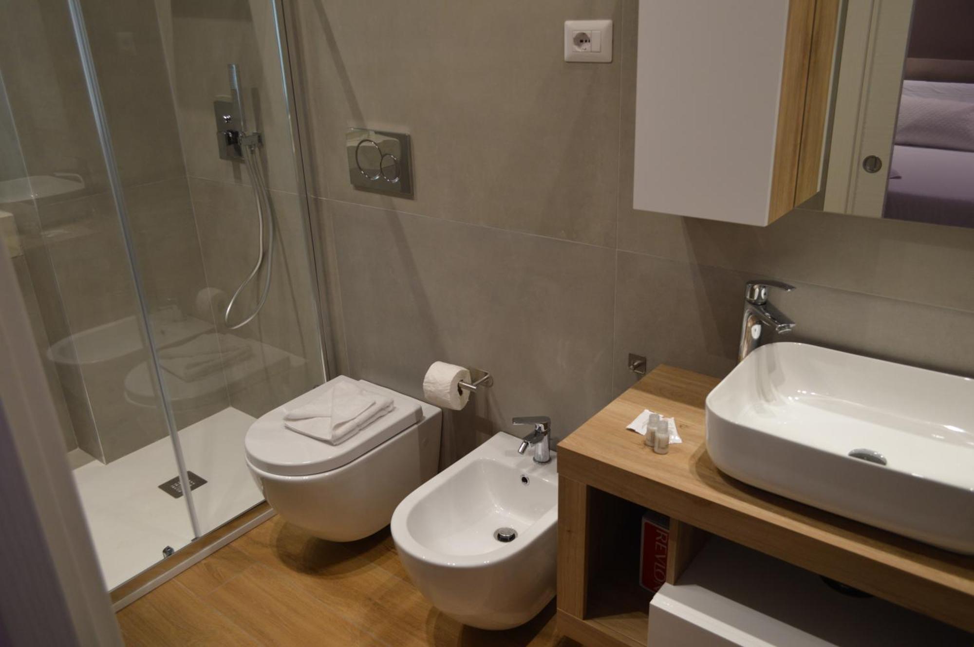 Camera Matrimoniale con Bagno Privato