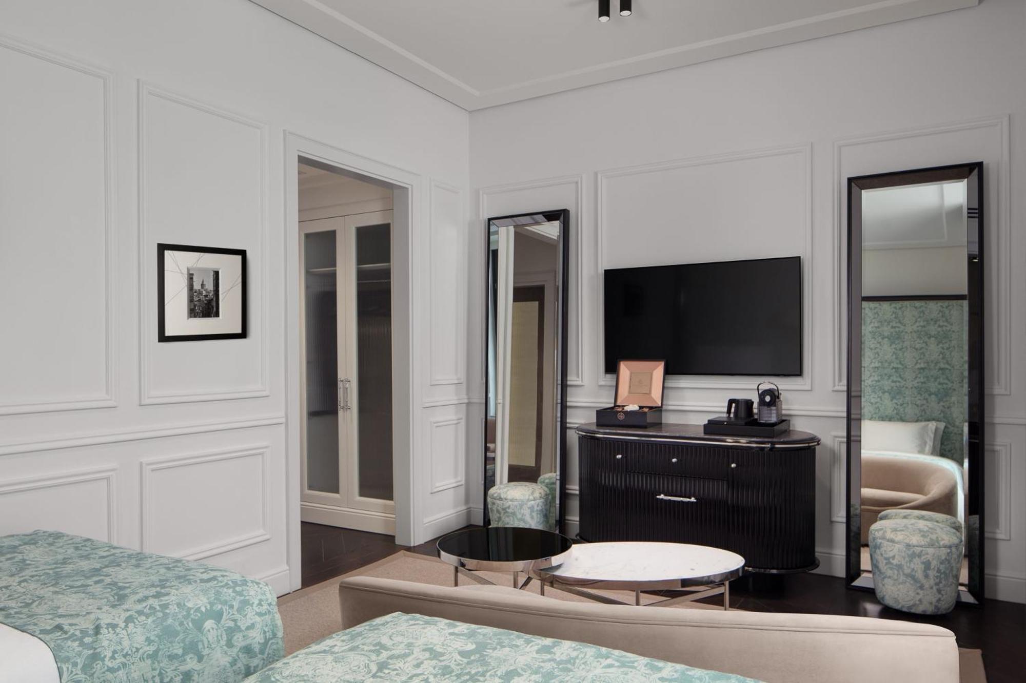 Twin Deluxe Guest Room,1520121262:JPEG