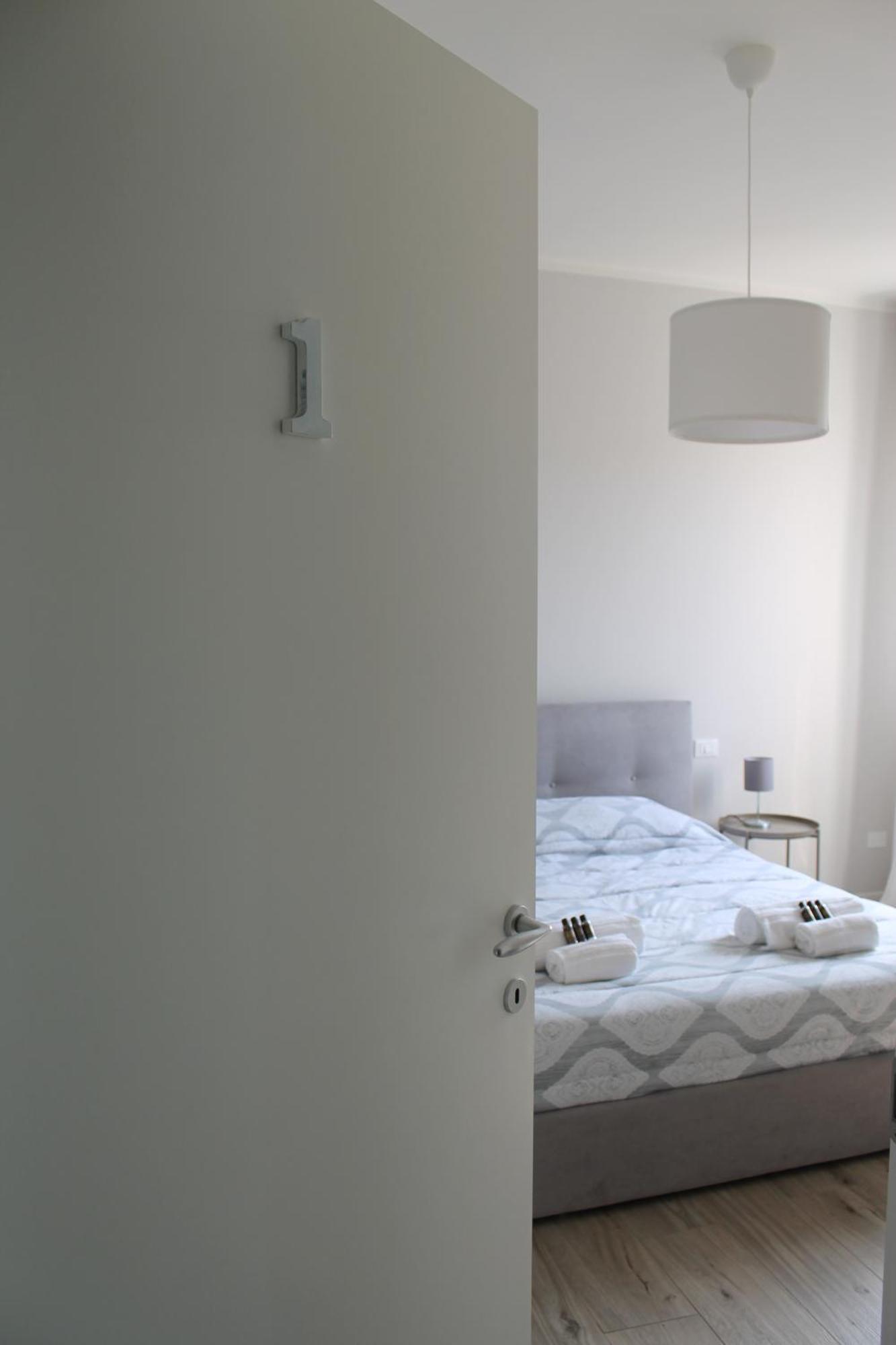 Camera Matrimoniale con Bagno in Comune
