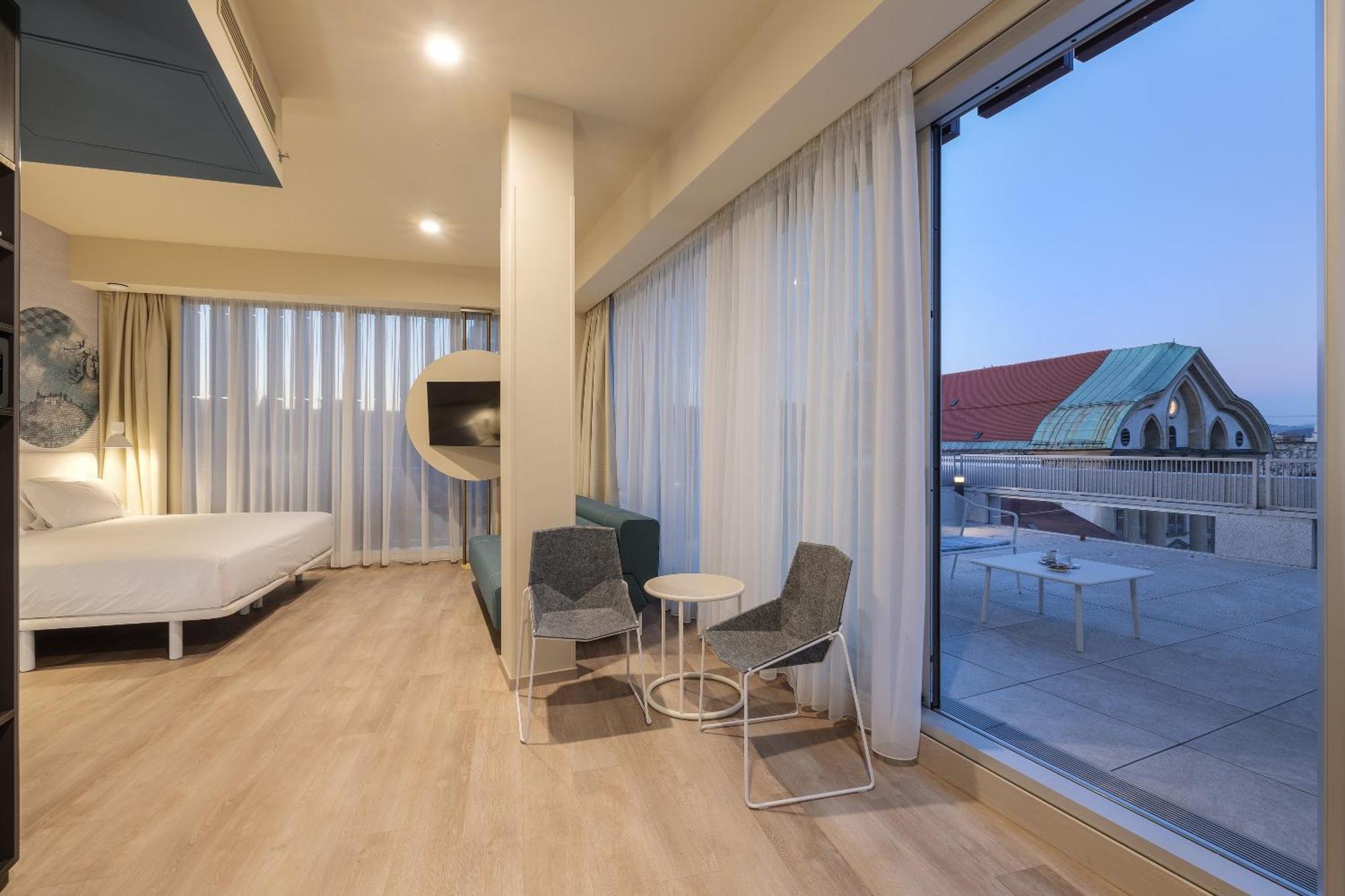 Junior Suite,1508213020:JPEG