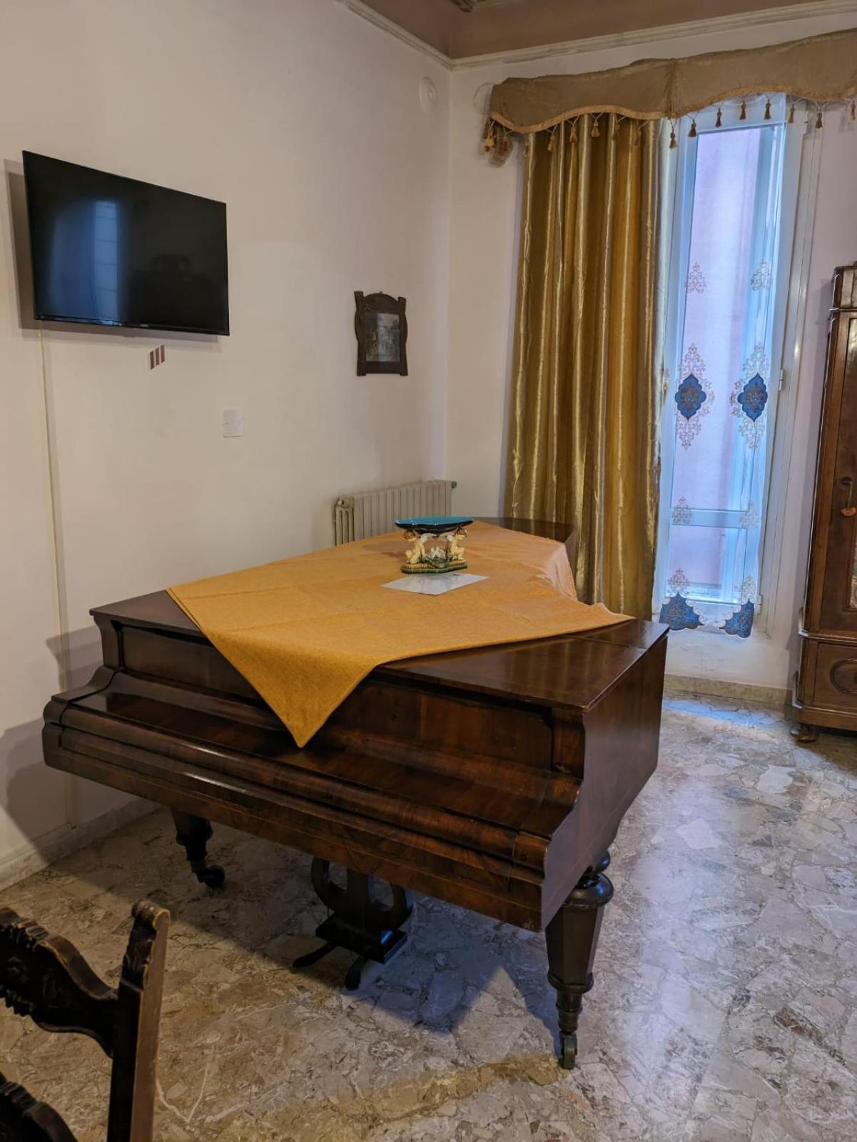 Deluxe Suite Canal View